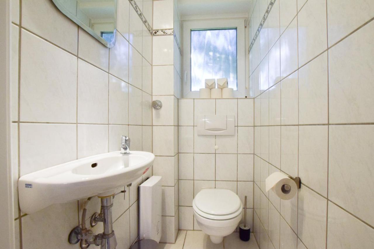 Raj Living - 1 , 3 And 4 Room Apartments - 20 Min Messe Dus & Airport Dus Meerbusch Exterior foto