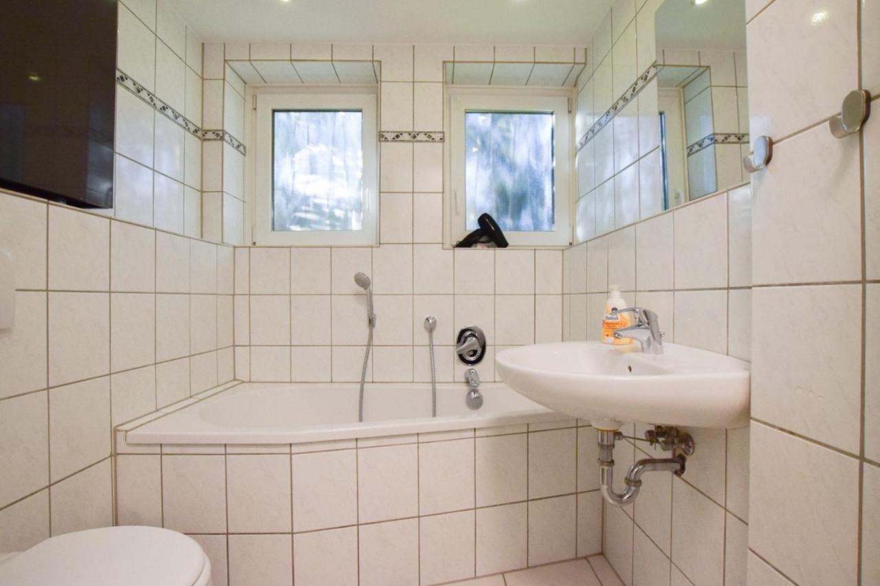Raj Living - 1 , 3 And 4 Room Apartments - 20 Min Messe Dus & Airport Dus Meerbusch Exterior foto