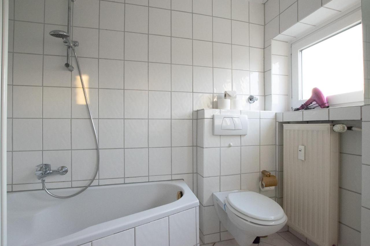 Raj Living - 1 , 3 And 4 Room Apartments - 20 Min Messe Dus & Airport Dus Meerbusch Exterior foto