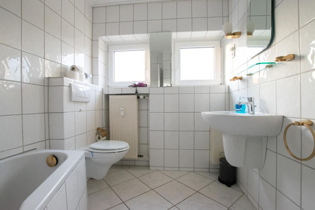 Raj Living - 1 , 3 And 4 Room Apartments - 20 Min Messe Dus & Airport Dus Meerbusch Exterior foto