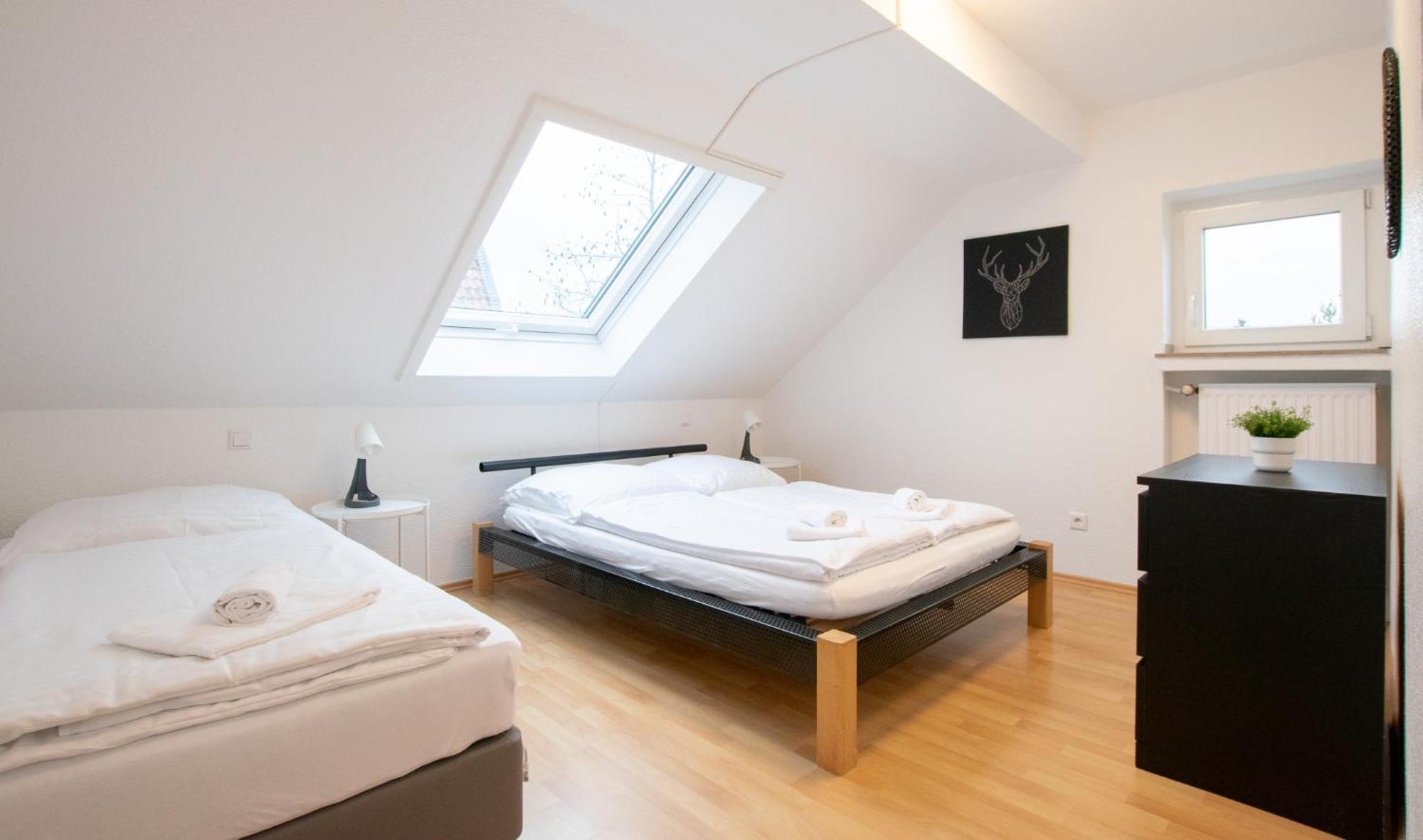 Raj Living - 1 , 3 And 4 Room Apartments - 20 Min Messe Dus & Airport Dus Meerbusch Exterior foto